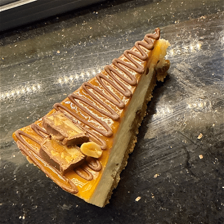 Snickers cheescake 