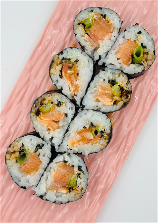 Crispy Chili Salmon Maki | 8pcs