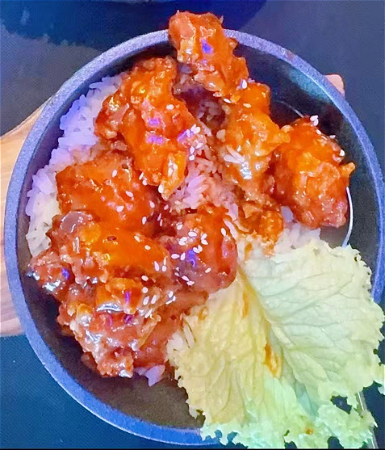130.Rijst fried korean chicken-spicy sweet