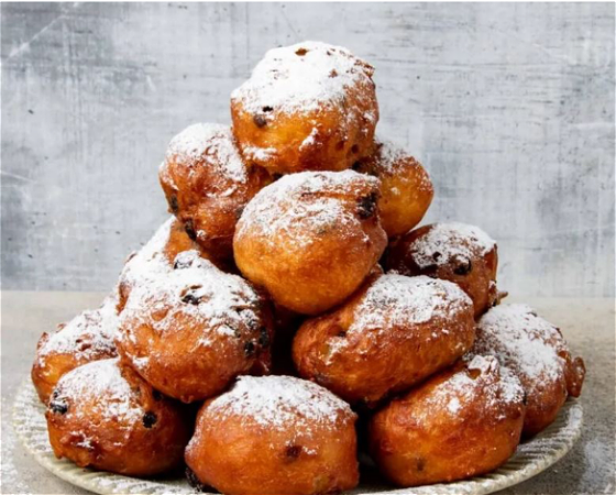 10 oliebollen met rozijnen