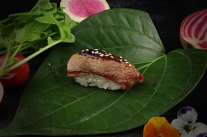 Flamed beef nigiri