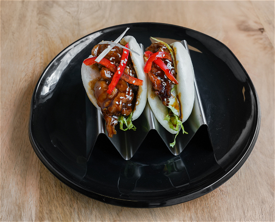 2x Gestoomde Sandwich Buns met teriyaki kip