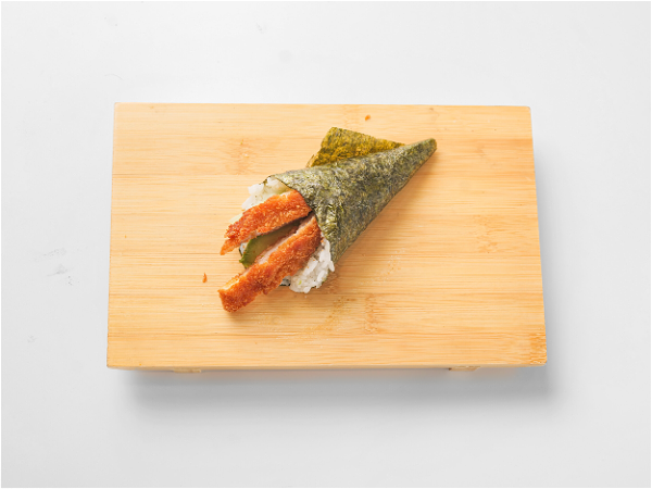 Crispy chicken temaki